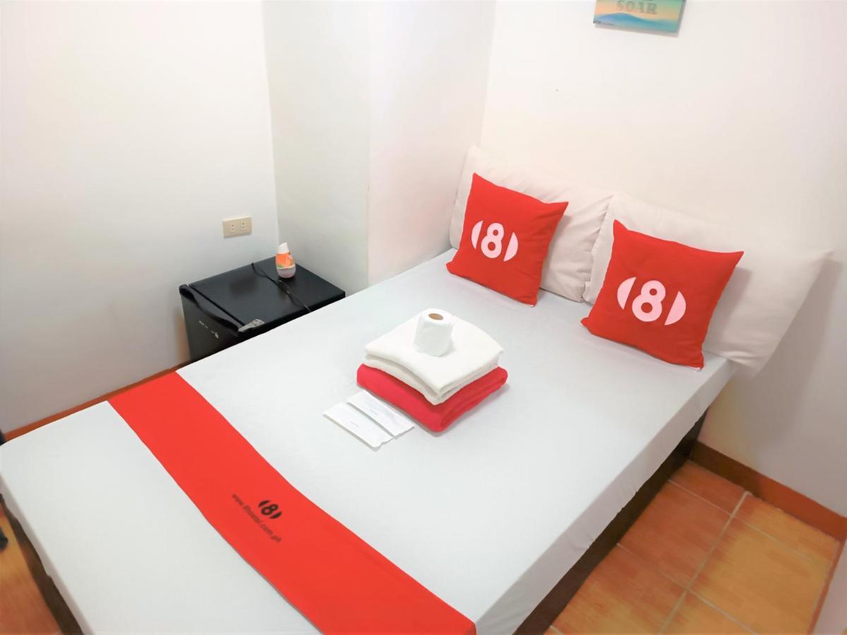 8Hostel Manila Esterno foto
