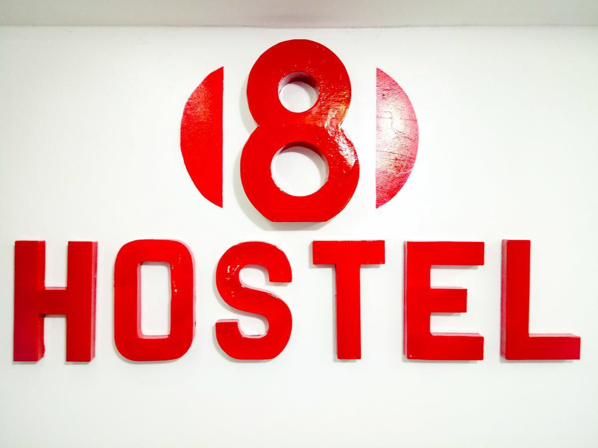 8Hostel Manila Esterno foto