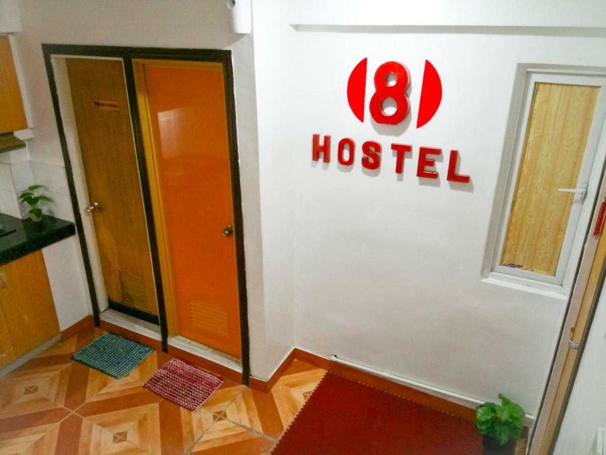 8Hostel Manila Esterno foto