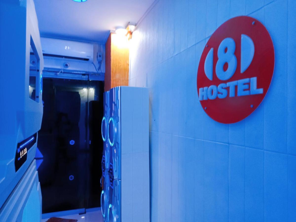 8Hostel Manila Esterno foto